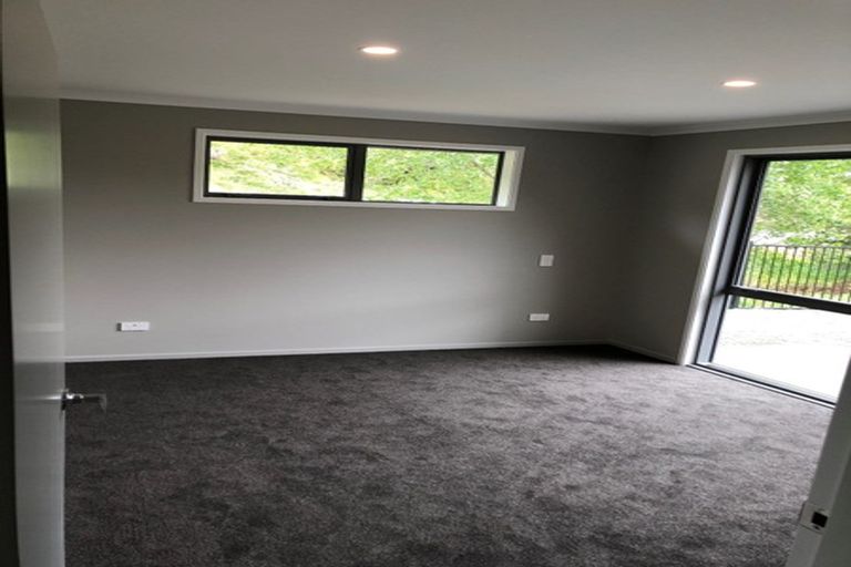 Photo of property in 4 Genoa Place, Whitby, Porirua, 5024