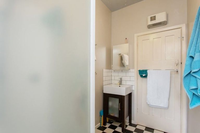 Photo of property in 19 Courtenay Street, St Albans, Christchurch, 8014