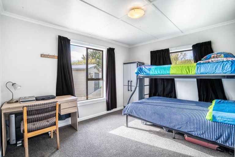Photo of property in 62 Watt Road, Otatara, Invercargill, 9879