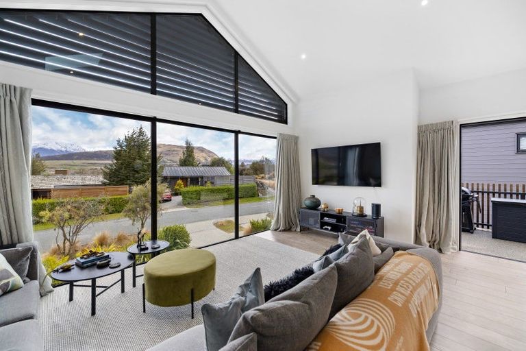 Photo of property in 3a Rannoch Drive, Jacks Point, Queenstown, 9371