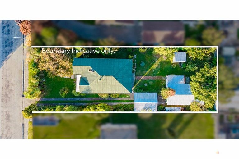 Photo of property in 30 Rhodes Street, Waimate, 7924