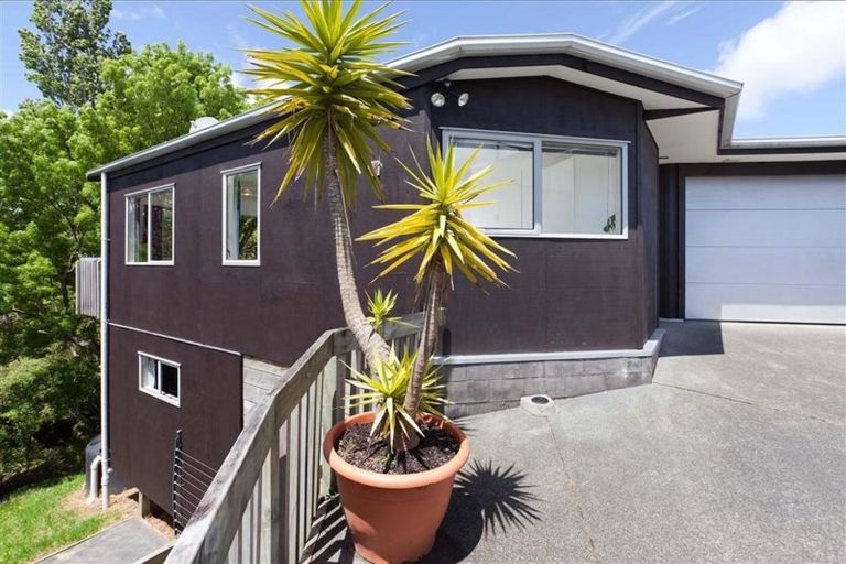 Photo of property in 62a Glendale Road, Glen Eden, Auckland, 0602