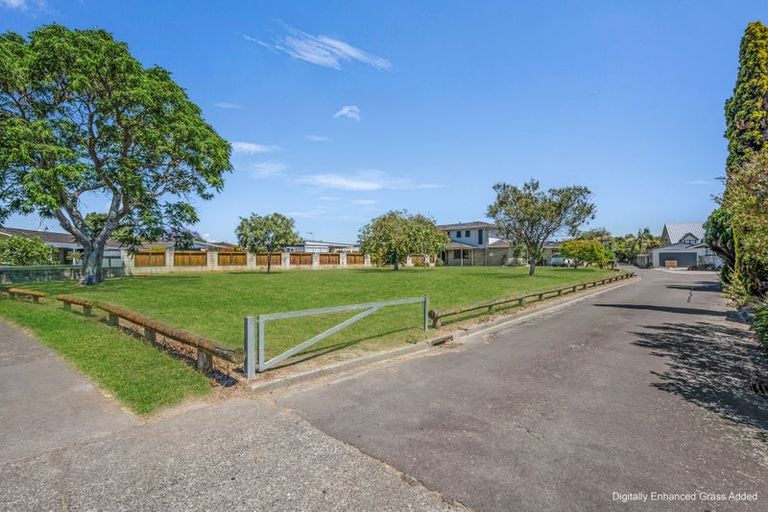Photo of property in 27 Mckeefry Avenue, Greenmeadows, Napier, 4112