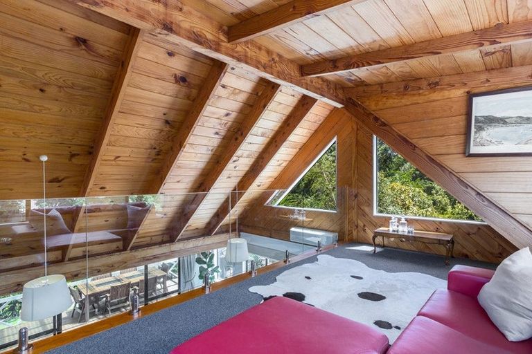 Photo of property in 87b Joseph Banks Drive, Whitby, Porirua, 5024