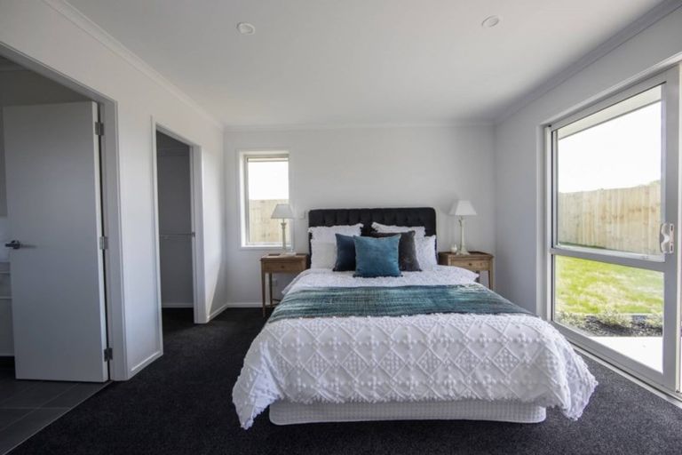 Photo of property in 35 Hayfield Way, Karaka, Papakura, 2113