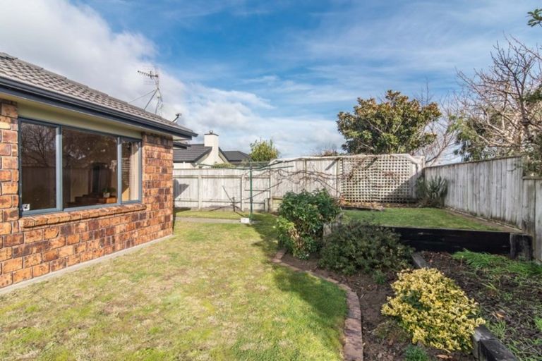 Photo of property in 21 Regent Drive, Paraparaumu Beach, Paraparaumu, 5032