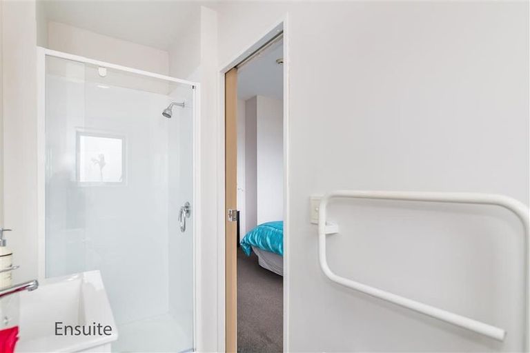 Photo of property in Metro Apartments, 220u8 Thorndon Quay, Pipitea, Wellington, 6011