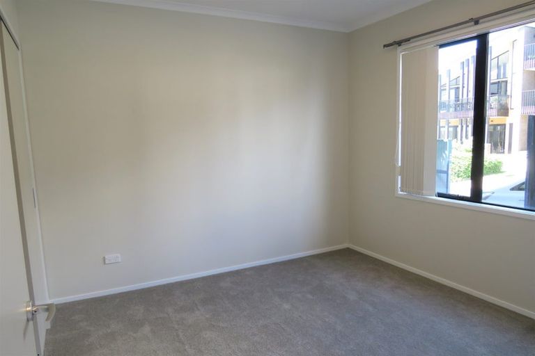 Photo of property in 58 Rangihina Road, Hobsonville, Auckland, 0616