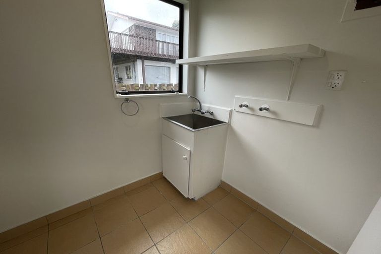 Photo of property in 6 Marco Place, Highland Park, Auckland, 2010
