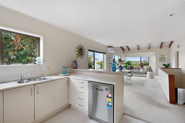Photo of property in 3/3 Peter Terrace, Castor Bay, Auckland, 0620