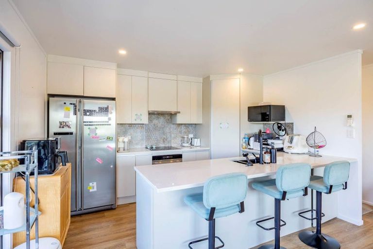 Photo of property in 5 Sylvan Avenue, Northcote, Auckland, 0627