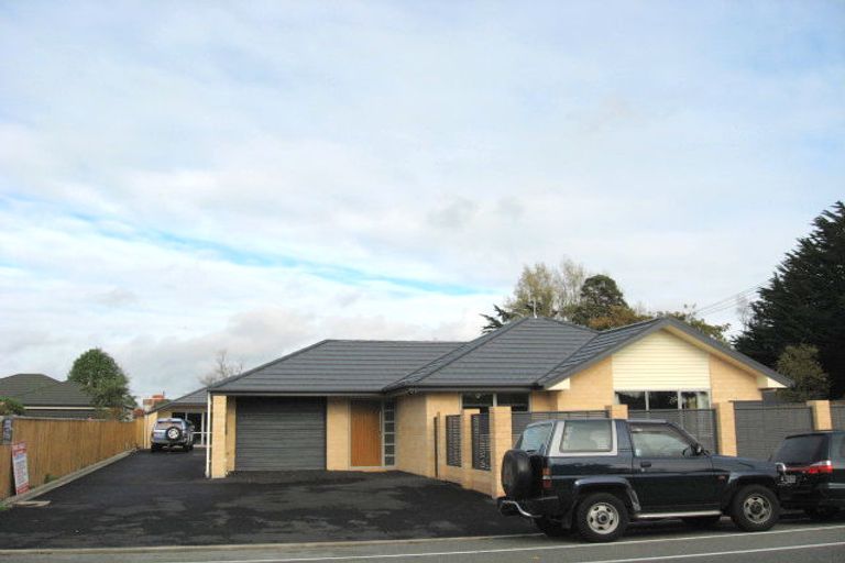 Photo of property in 49 Sawyers Arms Road, Northcote, Christchurch, 8052