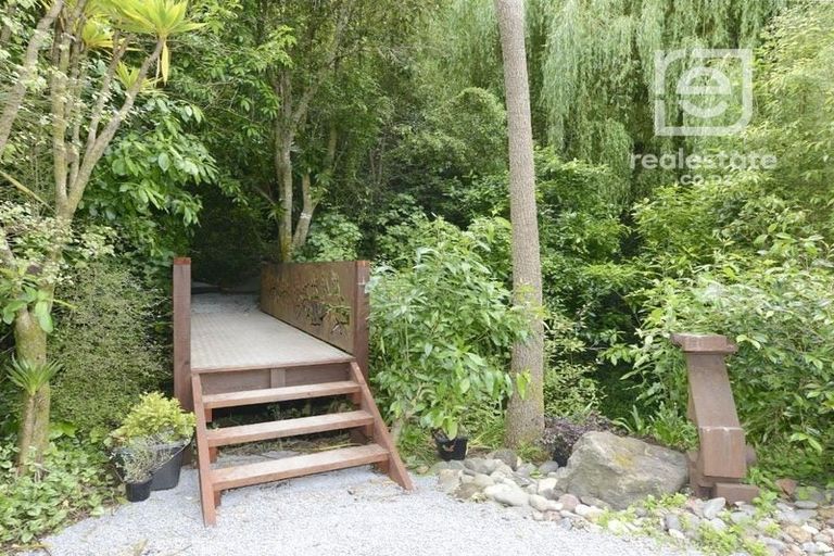 Photo of property in 16 Zephyr Terrace, Governors Bay, 8971