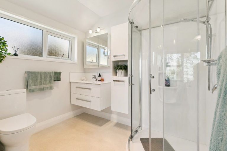 Photo of property in 79 Ranui Crescent, Khandallah, Wellington, 6035