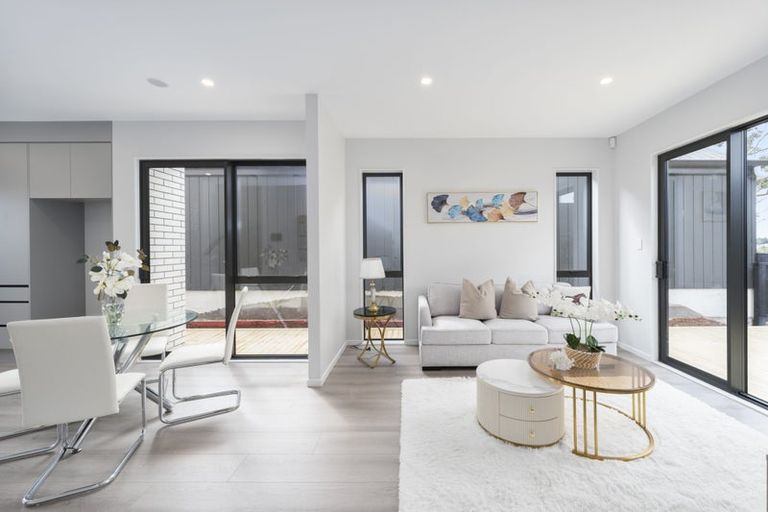 Photo of property in 35 Puhikawa Street, Massey, 0614