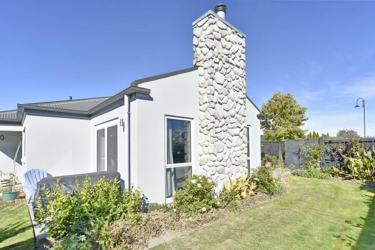Photo of property in 2 Springbrook Lane, Northwood, Christchurch, 8051