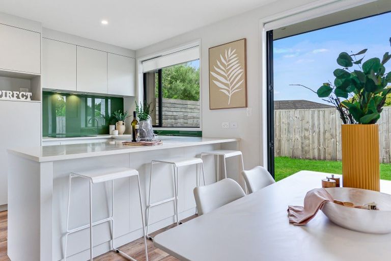 Photo of property in 103u2 Cambridge Road, Hillcrest, Hamilton, 3216