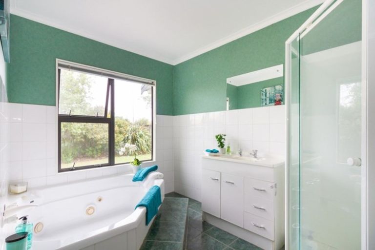 Photo of property in 5 Madison Avenue, Milson, Palmerston North, 4414