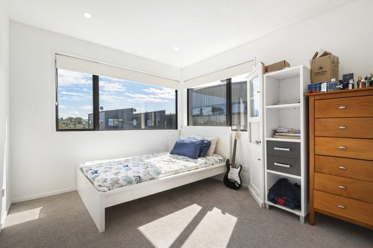 Photo of property in 12 Mahinga Kai Way, Belmont, Auckland, 0622