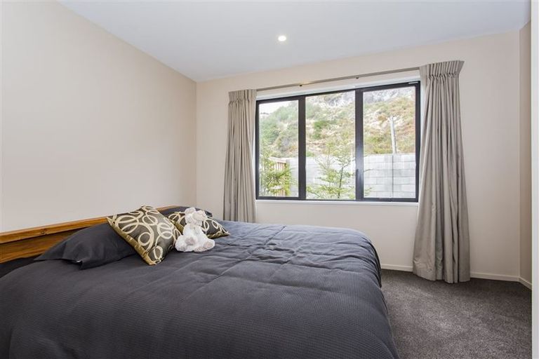 Photo of property in 23 Main Road, Redcliffs, Christchurch, 8081