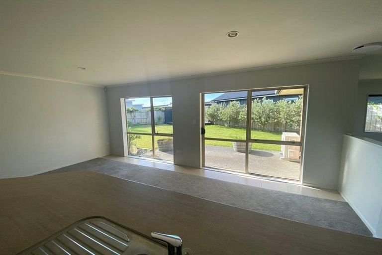 Photo of property in 22 Santa Cruz Drive, Papamoa Beach, Papamoa, 3118