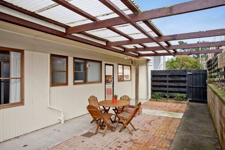 Photo of property in 2/175 Birkenhead Avenue, Birkenhead, Auckland, 0626