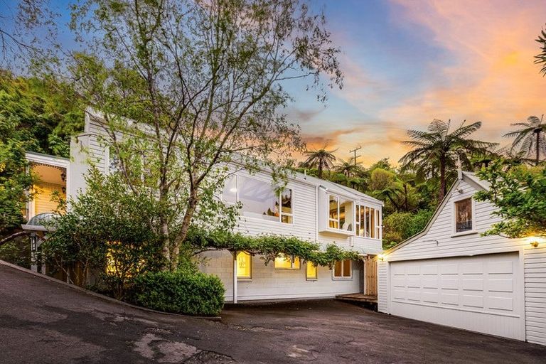 Photo of property in 102a Miromiro Road, Normandale, Lower Hutt, 5010