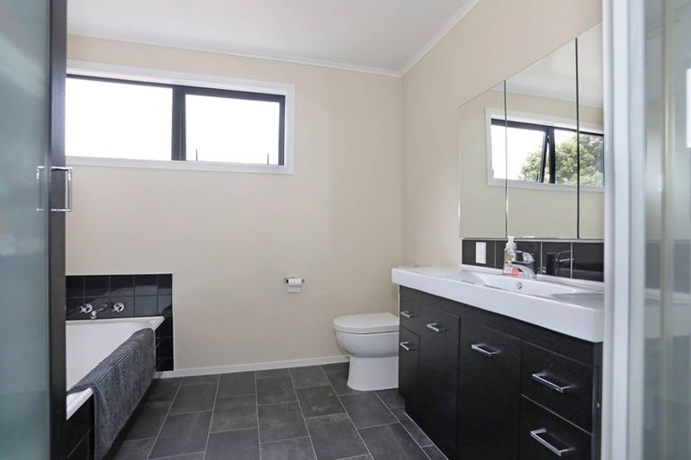 Photo of property in 36 Wanganui Road, Marton, 4710