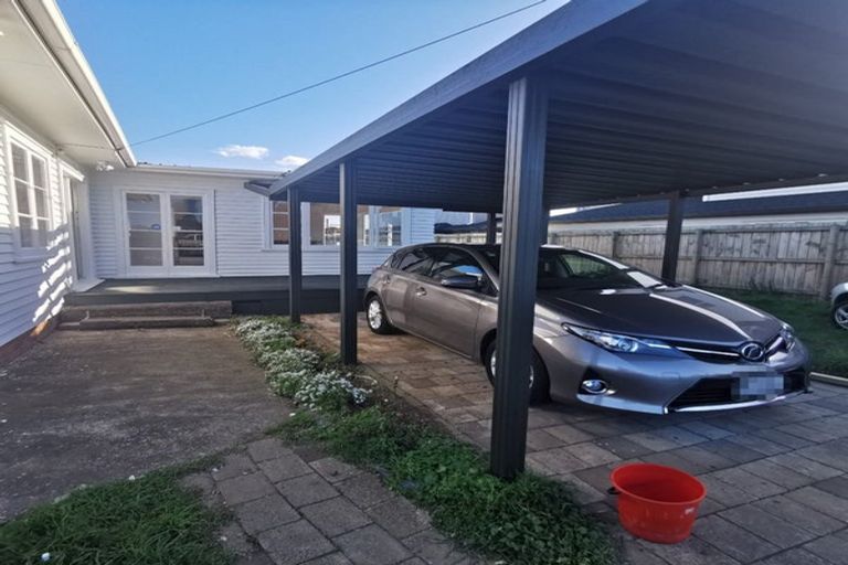 Photo of property in 13 Clendon Avenue, Papatoetoe, Auckland, 2025