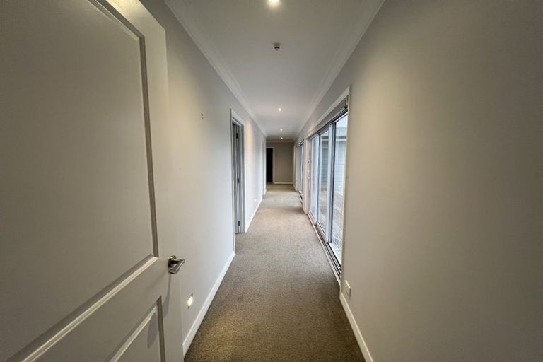 Photo of property in 171 Boord Crescent, Kumeu, 0891