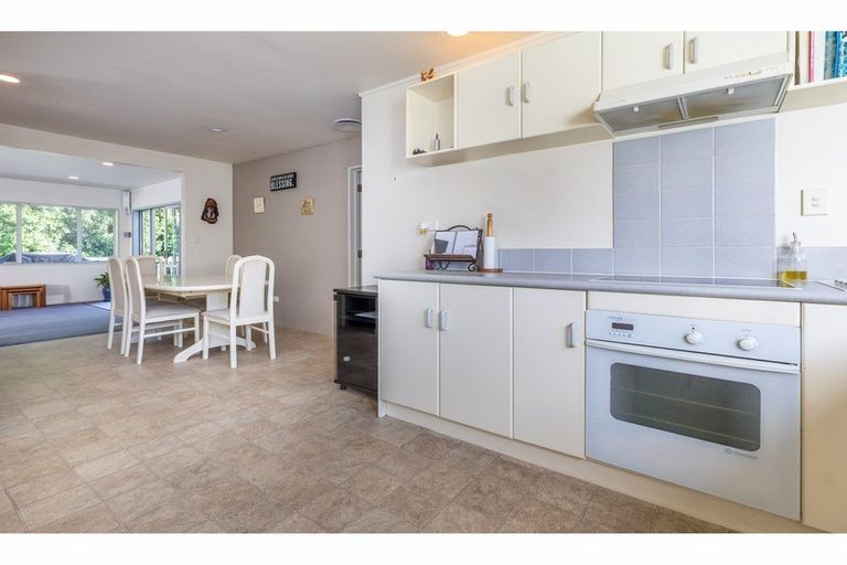 Photo of property in 19 Brookvale Park, Stanmore Bay, Whangaparaoa, 0932