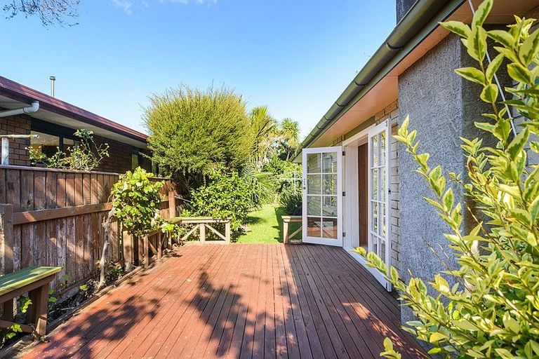Photo of property in 40 Titoki Street, Palmerston North, 4414