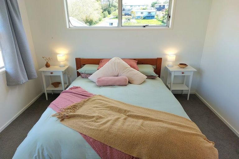 Photo of property in 21 Flaxdale Street, Birkdale, Auckland, 0626