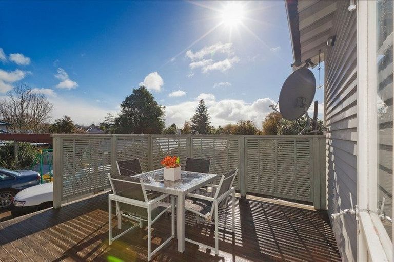 Photo of property in 12 Nikau Street, New Lynn, Auckland, 0600