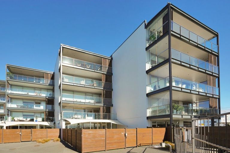 Photo of property in 404b/14 West Quay, Ahuriri, Napier, 4110