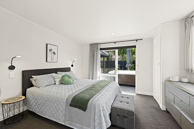 Photo of property in 4a Riverside Drive, Point Wells, 0986