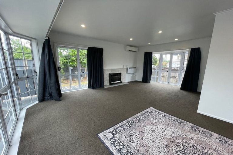 Photo of property in 43 Hallberry Road, Mangere East, Auckland, 2024