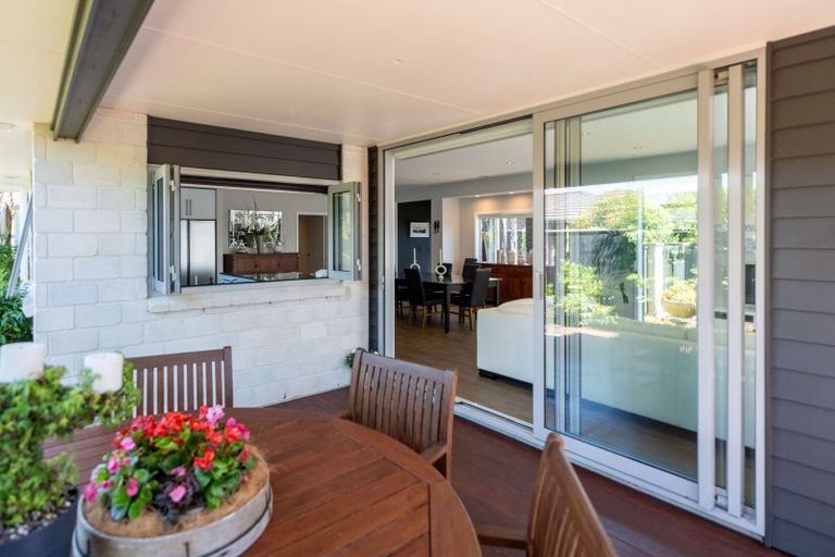 Photo of property in 8 Petrel Close, Paraparaumu Beach, Paraparaumu, 5032