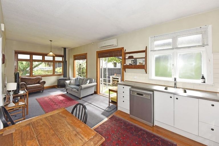 Photo of property in 42 Nortons Road, Avonhead, Christchurch, 8042