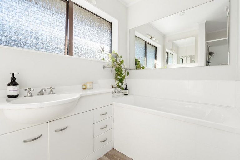 Photo of property in 8 Lochinvar Place, Hairini, Tauranga, 3112