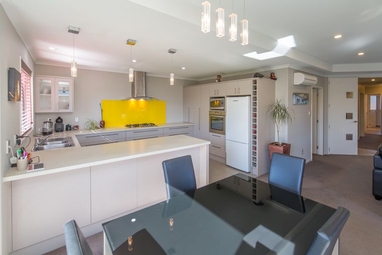 Photo of property in 18 Fantasia Gardens, Northwood, Christchurch, 8051