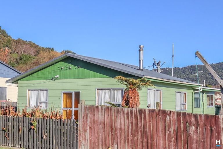 Photo of property in 1 Ross Street, Dunollie, Runanga, 7803