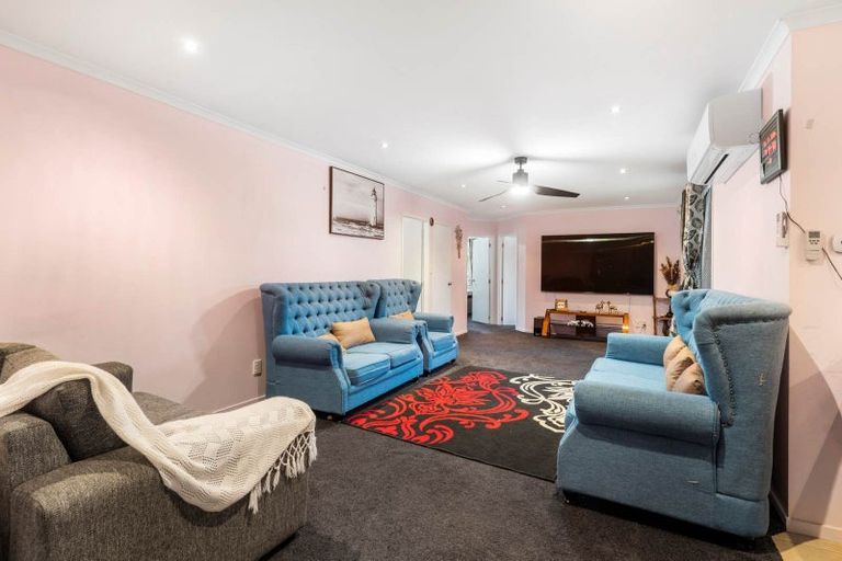 Photo of property in 46 Kayes Road, Pukekohe, 2120