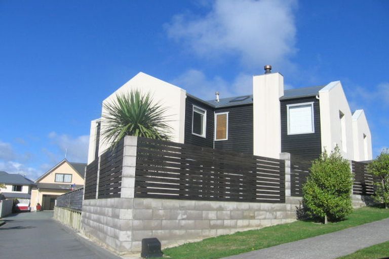 Photo of property in 9 Claverton Grove, Churton Park, Wellington, 6037