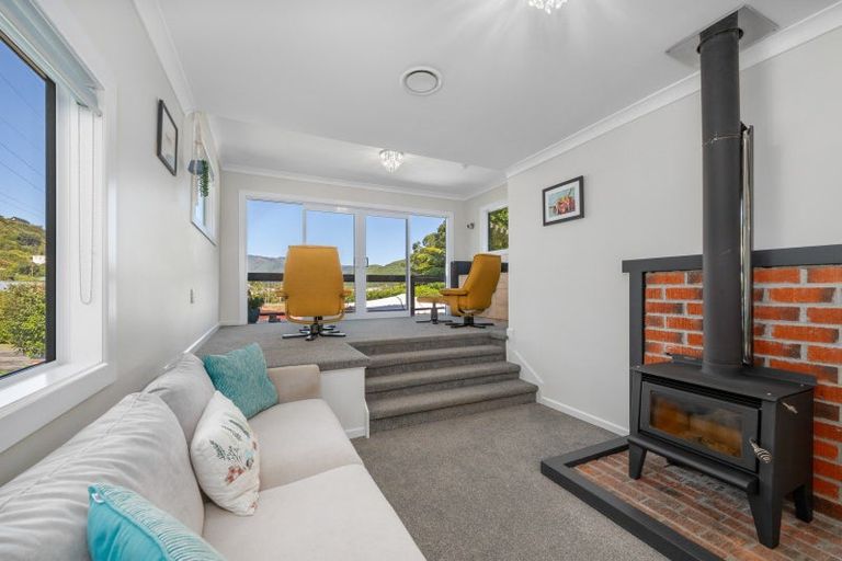 Photo of property in 12 Arthur Crescent, Waikawa, Picton, 7220