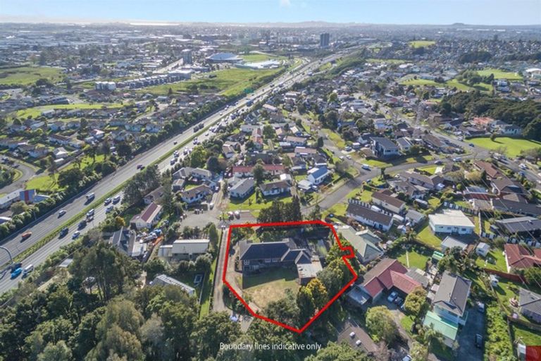 Photo of property in 16 Crail Court, Totara Heights, Auckland, 2105