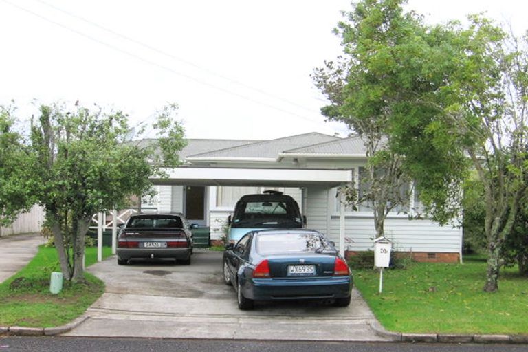 Photo of property in 2/20 Swan Crescent, Pakuranga, Auckland, 2010
