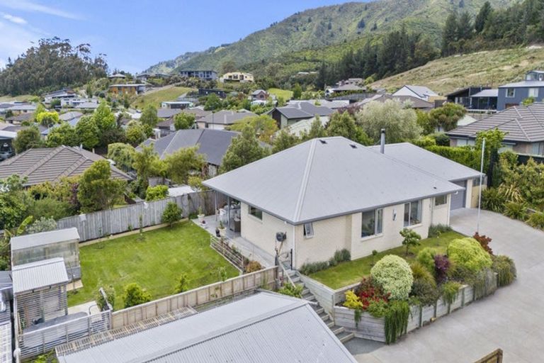 Photo of property in 118 Milton Terrace, Picton, 7220
