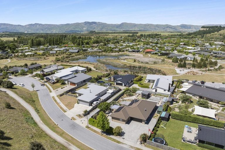 Photo of property in 44 Quinnat Street, Albert Town, Wanaka, 9305