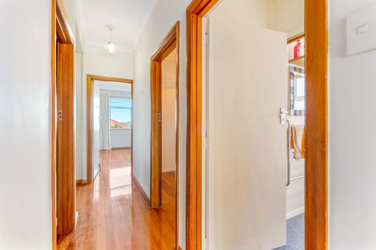 Photo of property in 2 Warwick Street, Balaclava, Dunedin, 9011